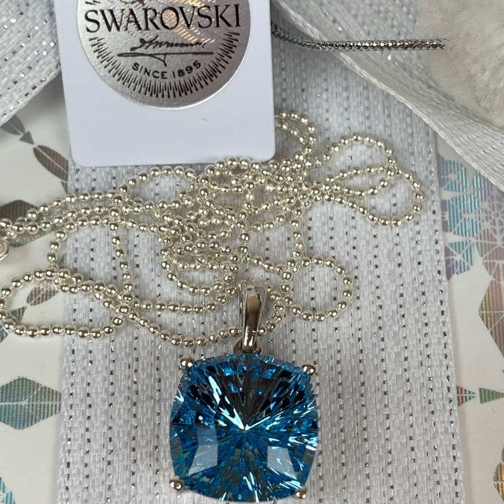 💎Genuine Swarovski Pendant💎 - Picture 5 of 14